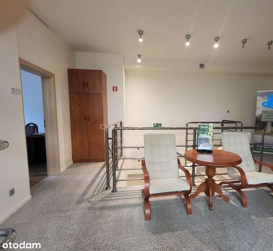 Do sprzedaży atrakcyjny lokal biurowo- usługowy-9