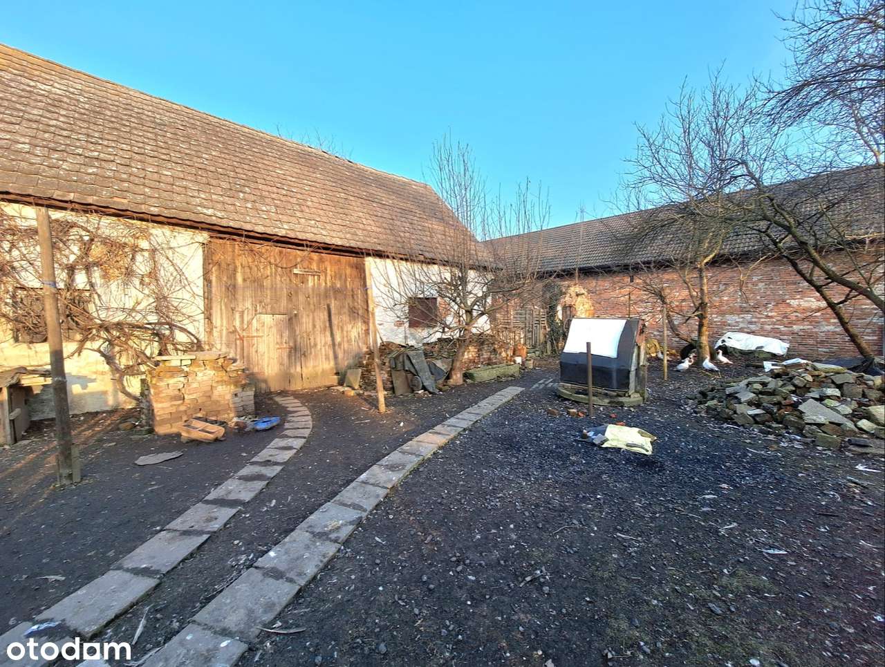 Dom z dużą działką obok Oławy.-5