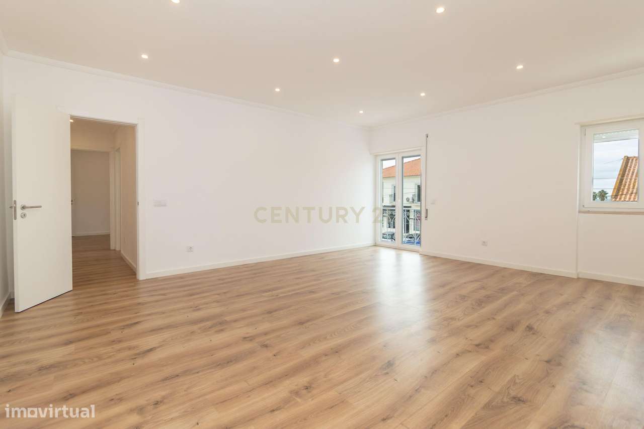 APartamento - T5  A ESTREAR-  com Espaço Exterior-  Palmela-7