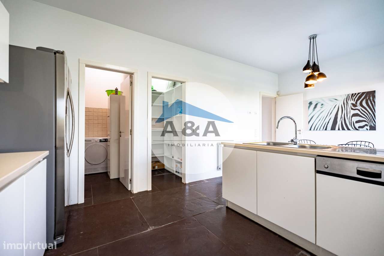 Villa Exclusiva de Arquitetura Contemporânea inserida na Natureza d...-26