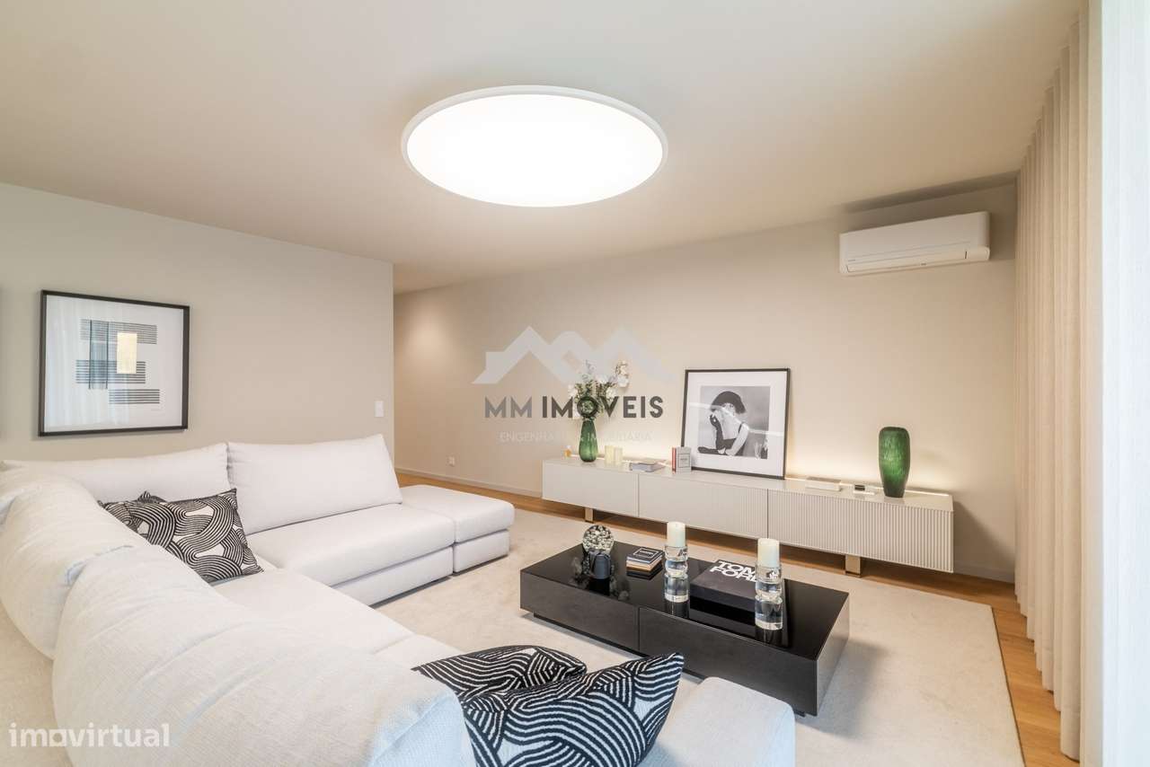 Apartamento T4 2024 | Alameda Jardins da Arrábida | Varanda | Vistas R-36