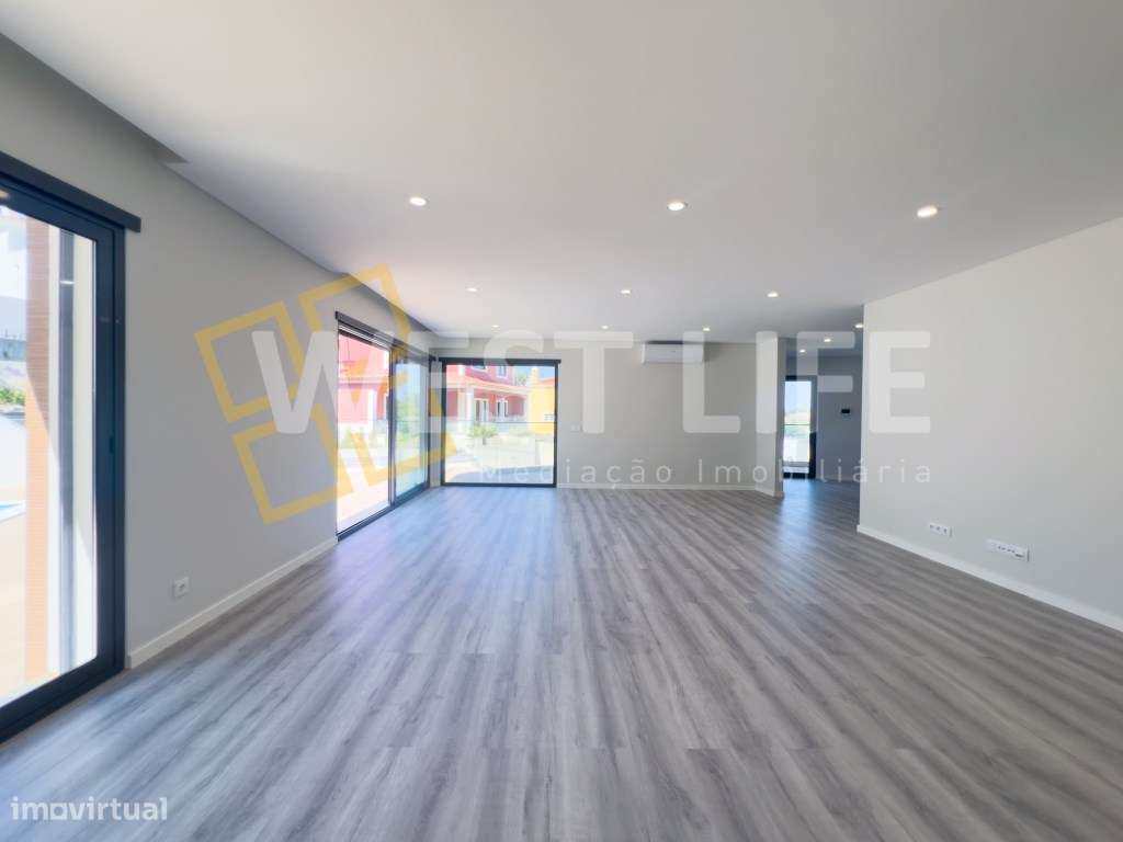 Moradia T5 NOVA com piscina - Acabamentos de excelência - Junto ás ... - Grande imagem: 5/54