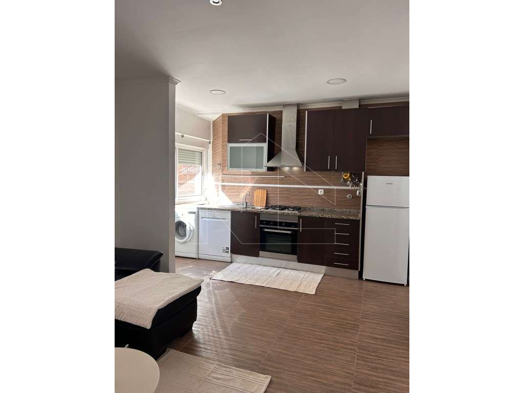 Apartamento T2 - Lisboa-0
