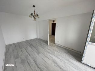 Apartament cu 2 camere decomandat in Strand, recent renovat, pivnita