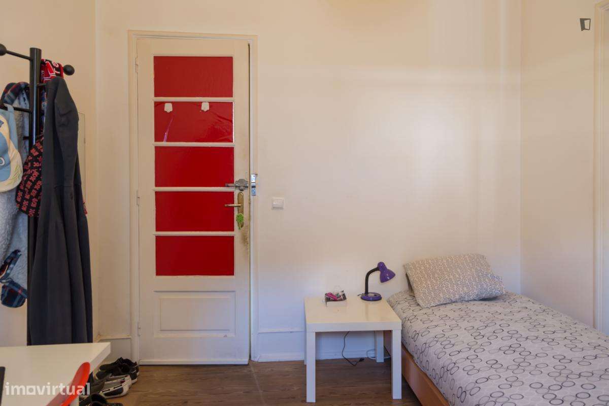 Quarto - localizado em Alameda Lisbon - Grande imagem: 4/6