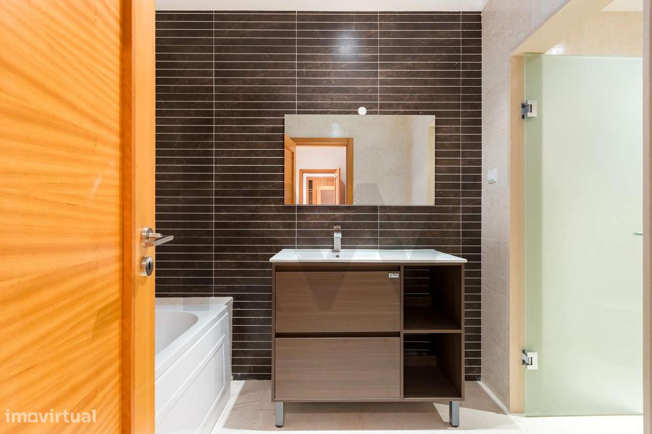 Apartamento T3 | Com Vista Mar e Varandas | Paço de Arcos-30
