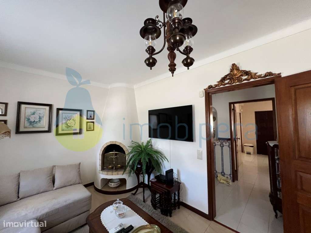 SOBERBA MORADIA T6 COM CASA DE HOSPEDES EM ANEXO-14