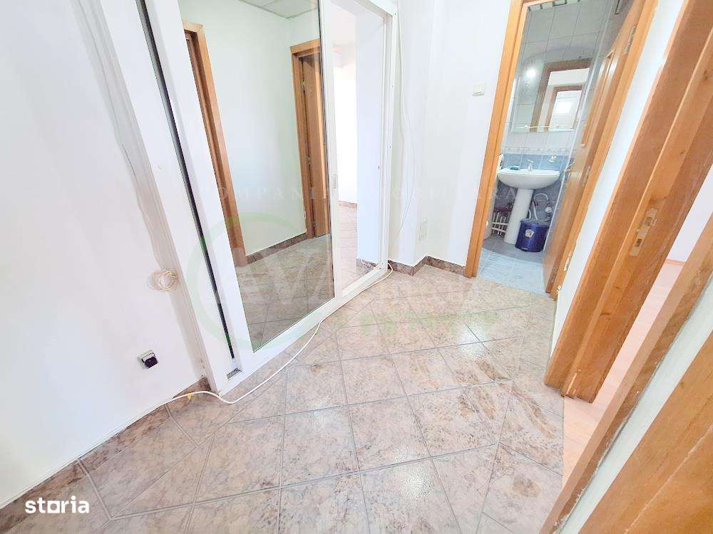 Apartament 3 camere decomandat, zona Nord-12