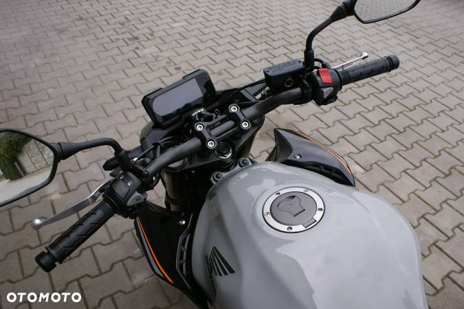 Honda CB - 14