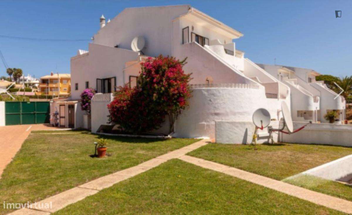 Apartamento com 3 quartos - localizado em Lagos - Grande imagem: 5/6