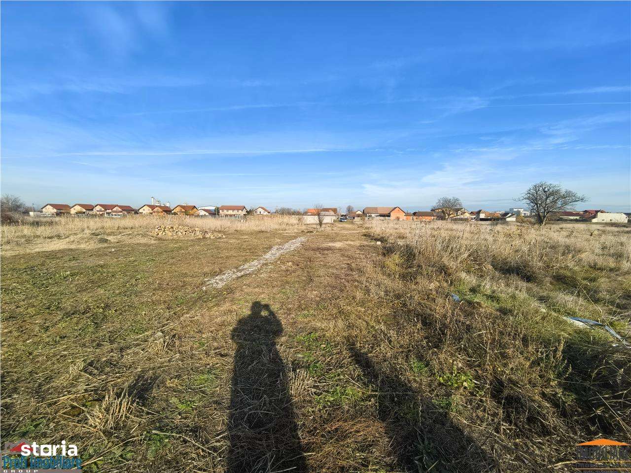 Teren 400 mp in Confectii cu 2 fronturi stradale - Imagine principală: 5/8