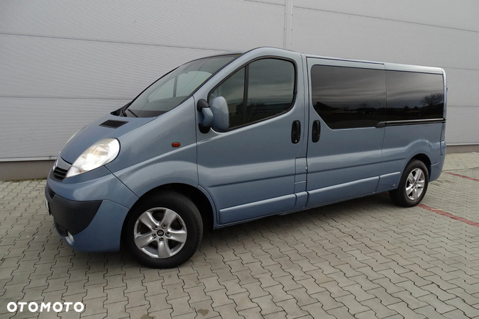 Opel Vivaro 2.5 CDTI L2H1 - 12