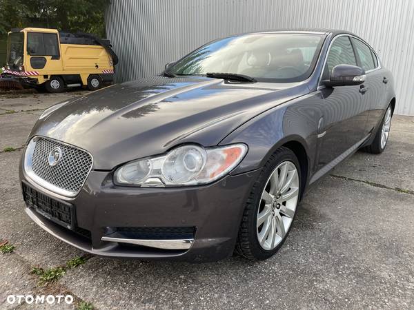 Jaguar XF 2.7 V6 Diesel Premium Luxury - 31