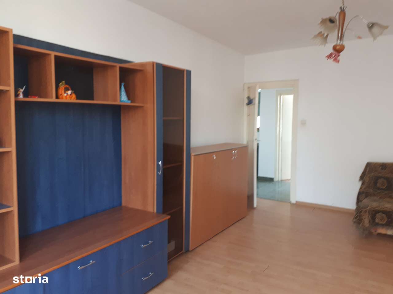 Apartament de 3 camere cu balcon și aer condiționat-5