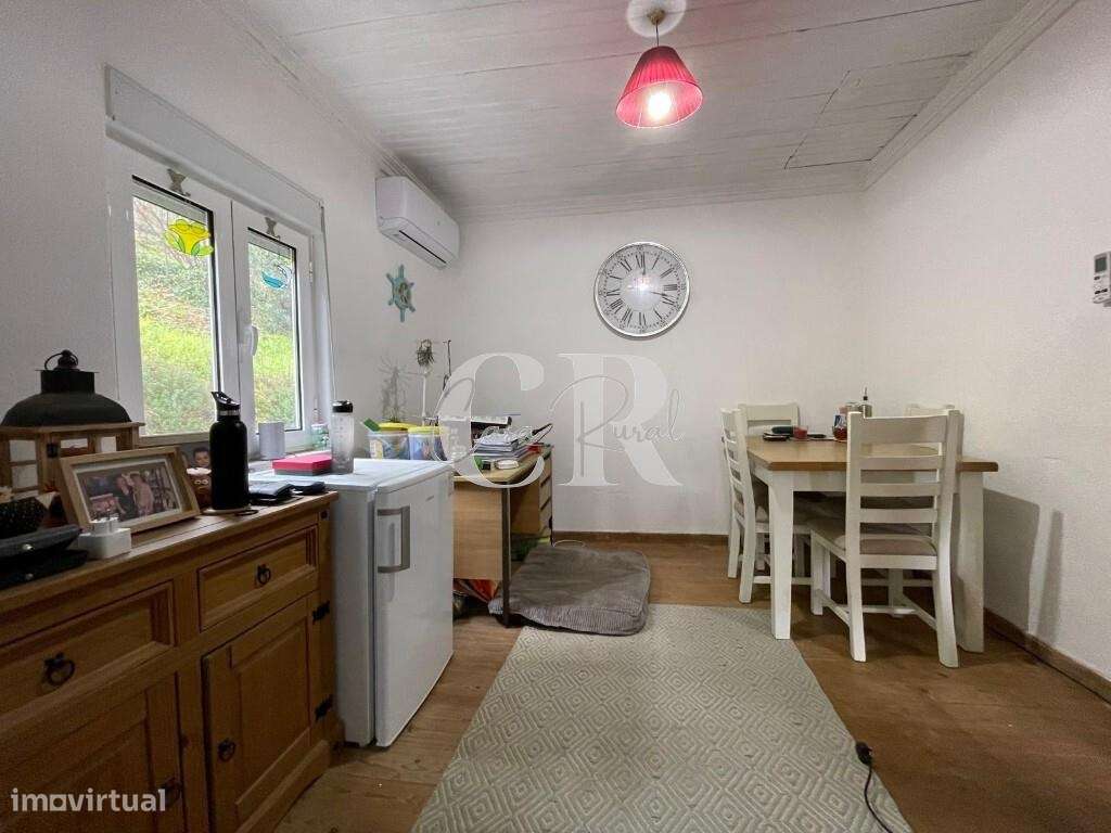 Casa de 4 quartas renovada com terreno em Vila Nova de Poiares-6