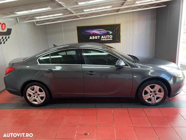 Opel Insignia - 22