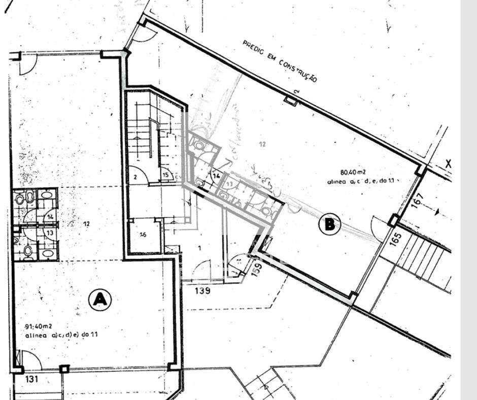 Loja totalmente renovada – Pronta a iniciar atividade – a 400 m da Est-17