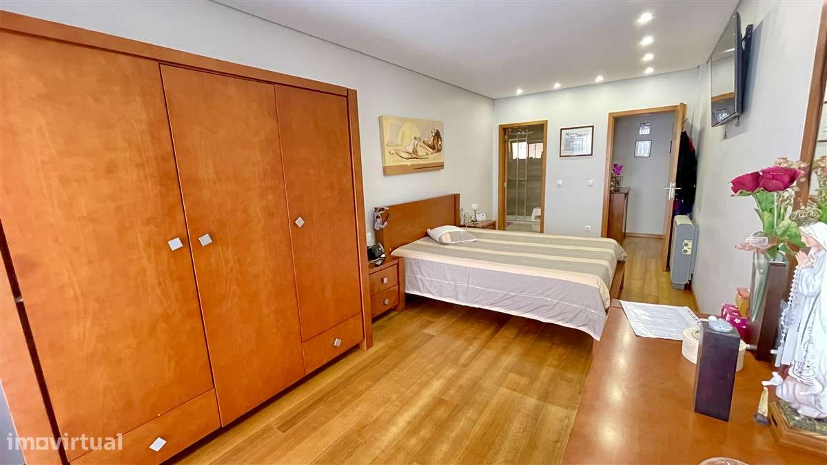 Andar de Moradia T2-Aver-o-Mar-Terraço-garagem fechada-12