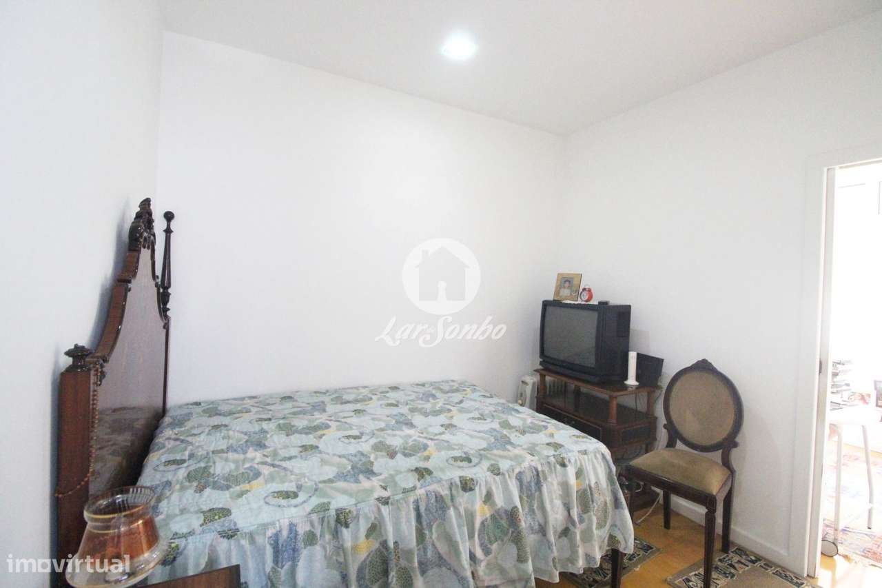 Andar Moradia T1 em Valbom, próximo a Gramido-13