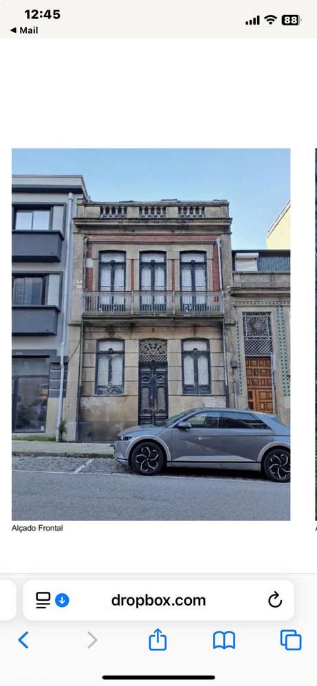 Predio No Centro Do Porto Garagem E Jardim
