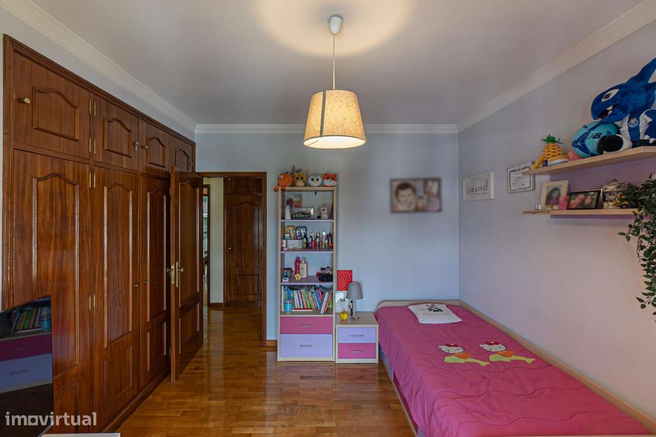 Oportunidade Imperdível, T3 Gondomar, condomínio Privado. Junto  Metro-16