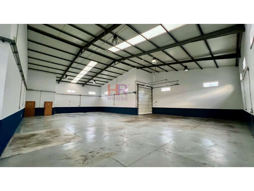 Arrenda-se Armazém - Coimbra - Grande imagem: 2/10