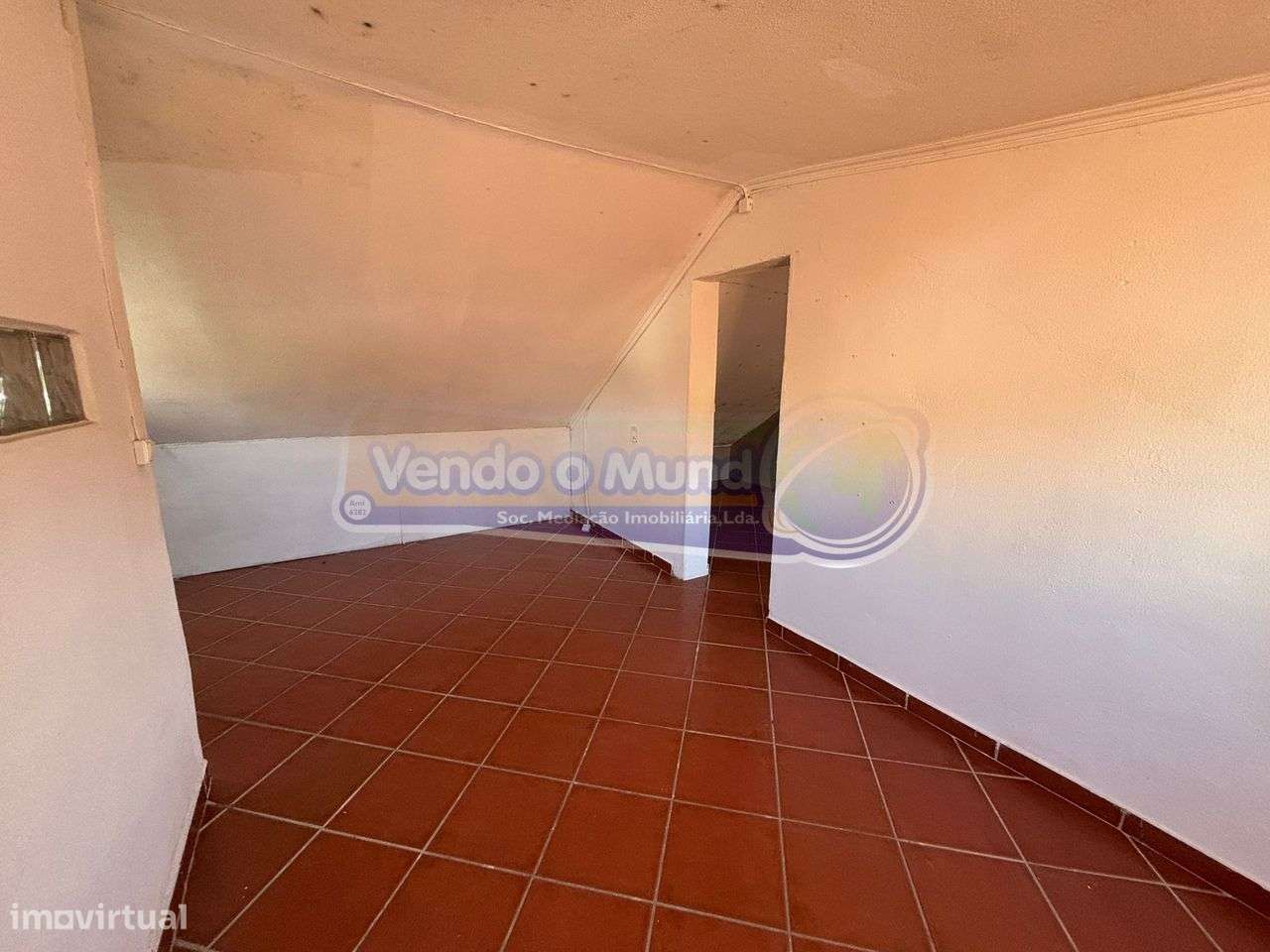 Moradia T2+1 em Mora (MOR092)-27