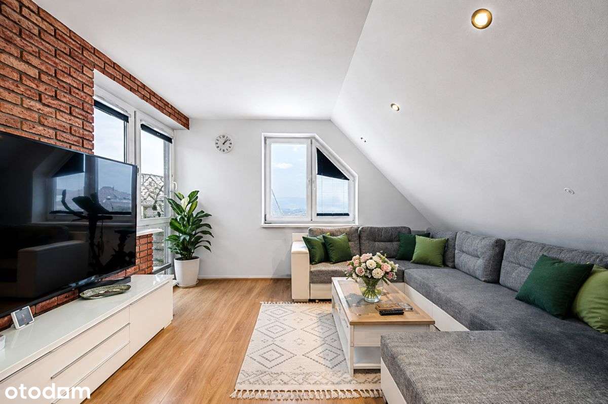 Mieszkanie z antresolą, Smart Home i garażem