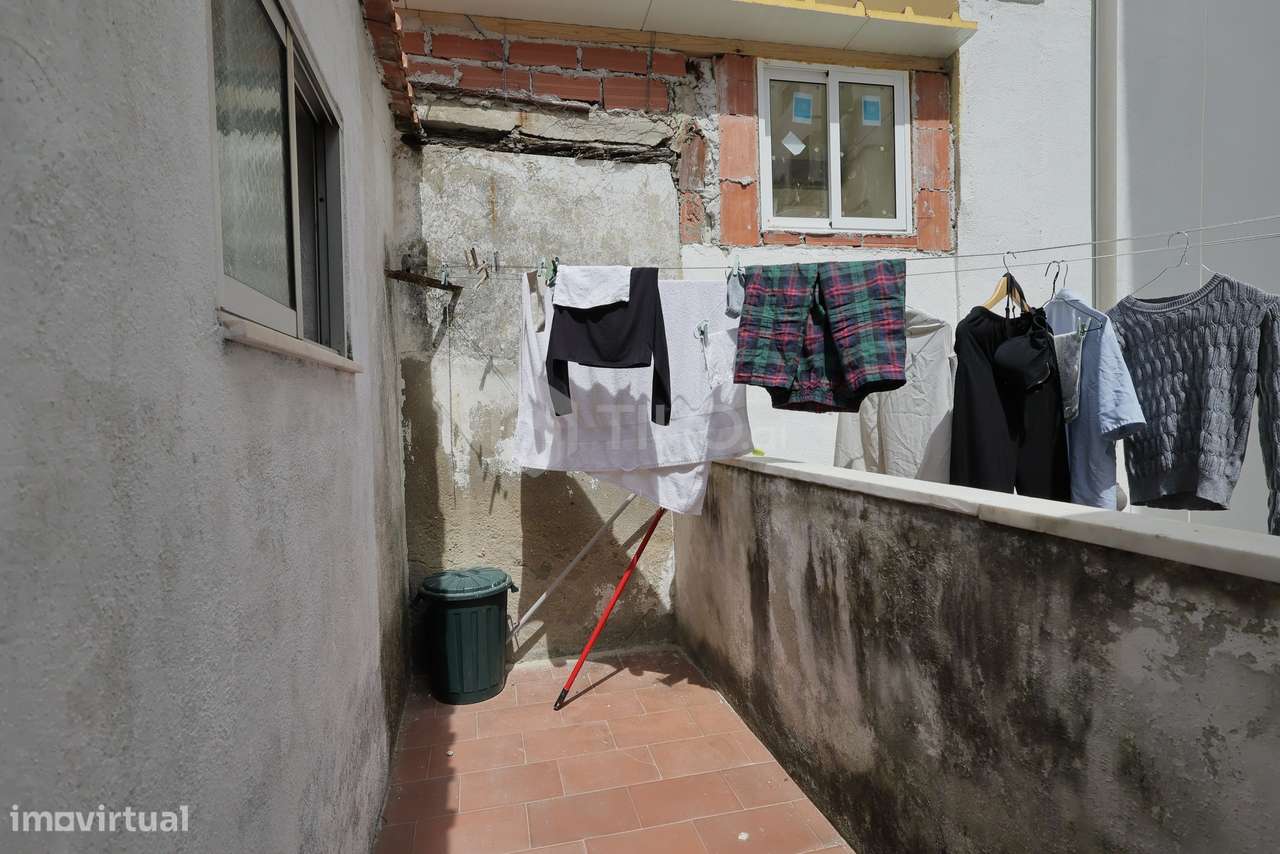 T3 EM ARROIOS – OPORTUNIDADE PARA ARRENDAMENTO A ESTUDANTES (4 A 5 QUA-29