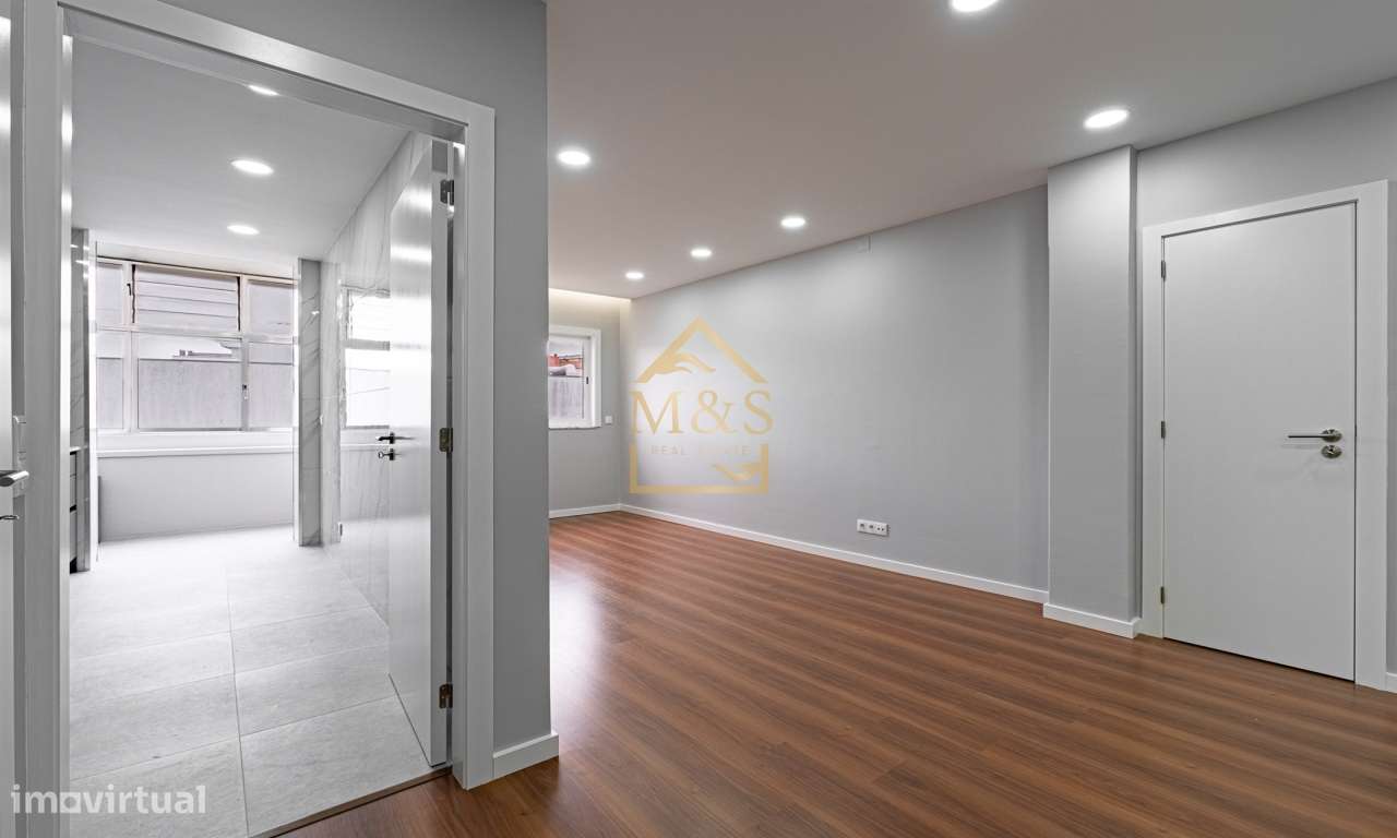 Apartamento T2 Remodelado, Jardim Privativo, Praça Velasquez- Porto-7