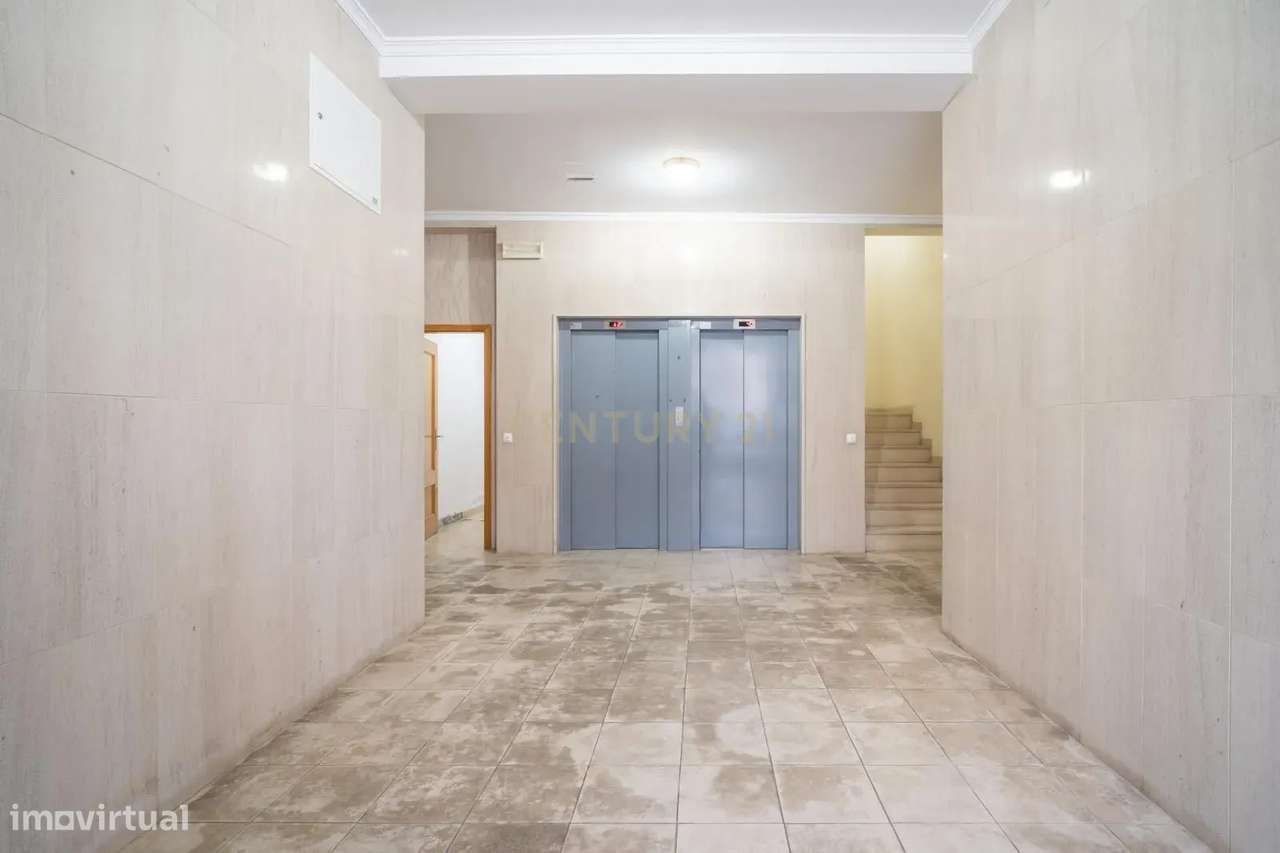 Sótão com dois quartos para venda no centro de Oliveira do Hospital-17