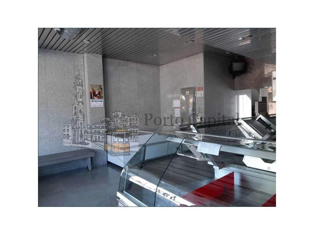 EXCELENTE TRESPASSE DE TALHO EM VILA NOVA DA TELHA - Grande imagem: 2/20