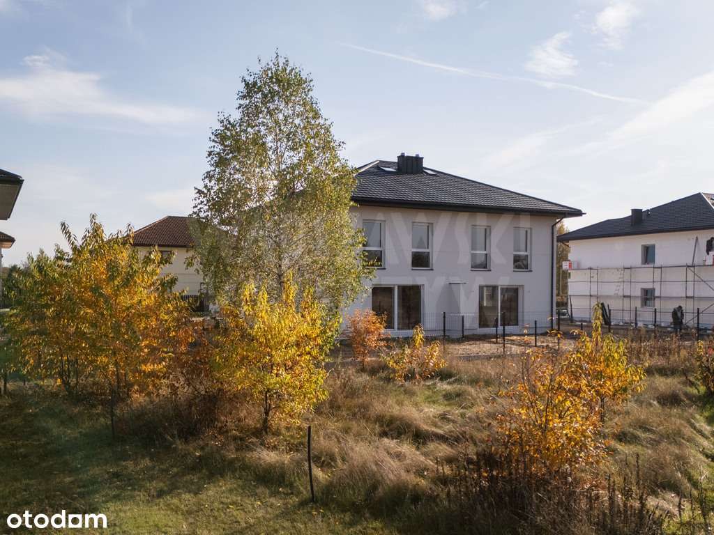 Nowoczesny dom w zielonej okolicy.-4