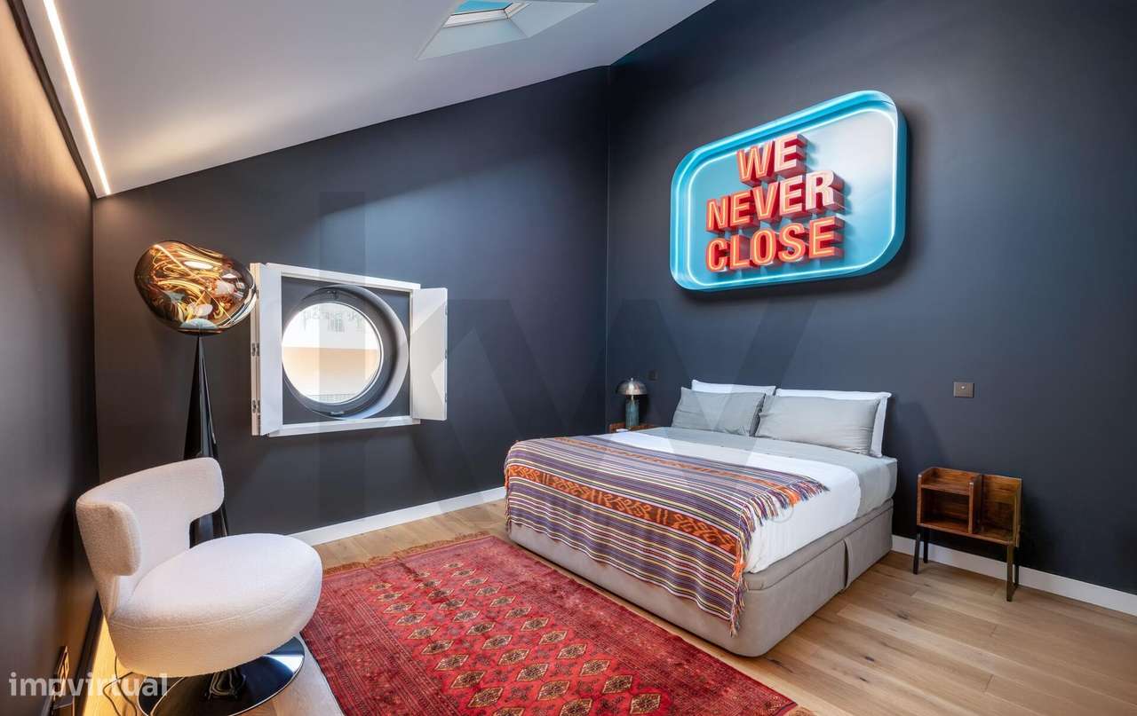 Elegante Duplex T3 Mobilado com Garagem e Arrecadação em Belém - Grande imagem: 1/32