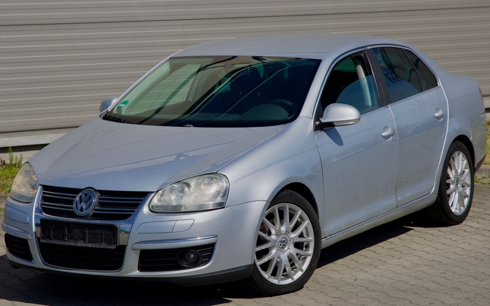 Volkswagen Jetta A5 1.6 FSI Sportline 2008