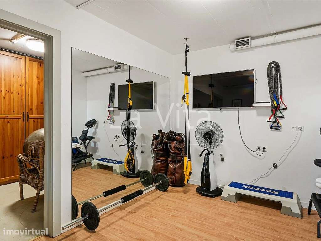 Apartamento T4 Duplex, em condomínio exclusivo no centro do Estoril.-49