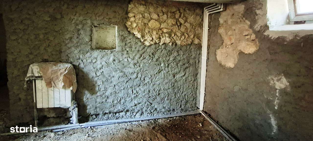 Casa cu suprafata de 140mp si teren 542mp,centrul localitatii Cristian-7