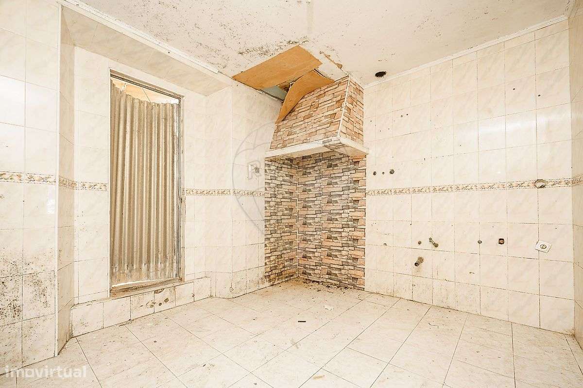 Moradia T0 para venda-7