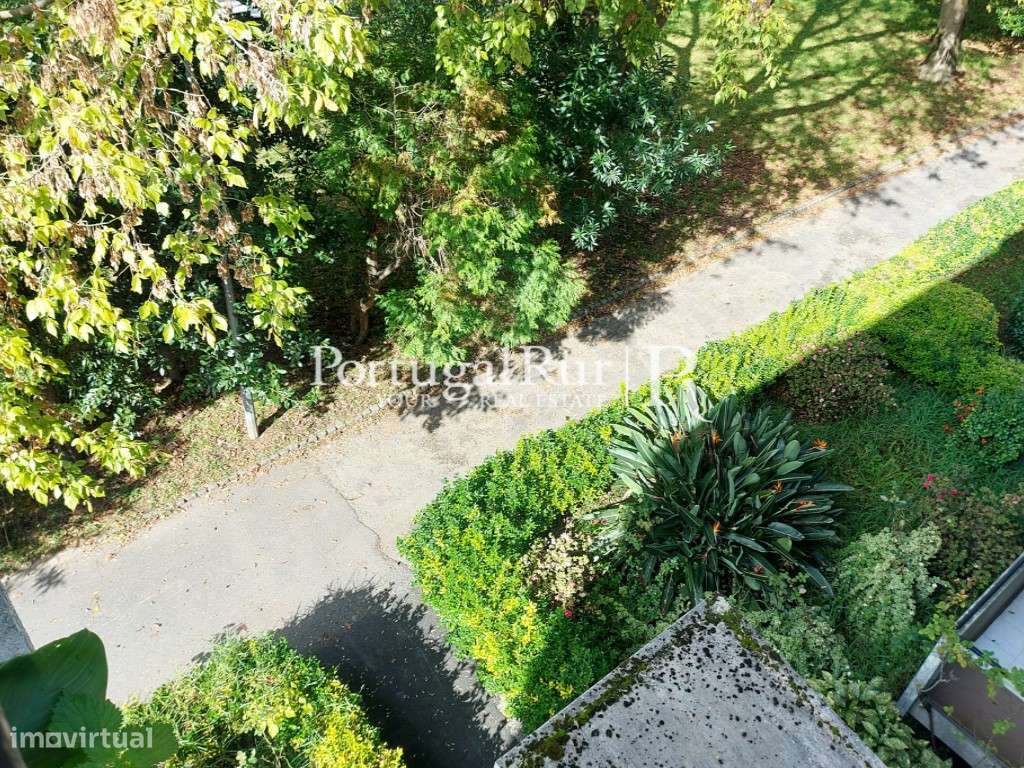 Apartamento T3 projecto Fernando Távora em Ramalde-25