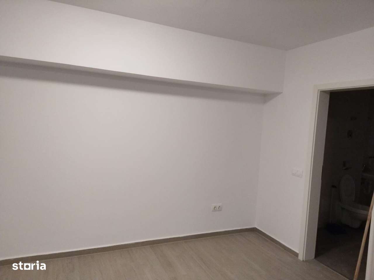 Spatiu comercial de vanzare zona Tractorul bloc nou - Imagine principală: 4/13