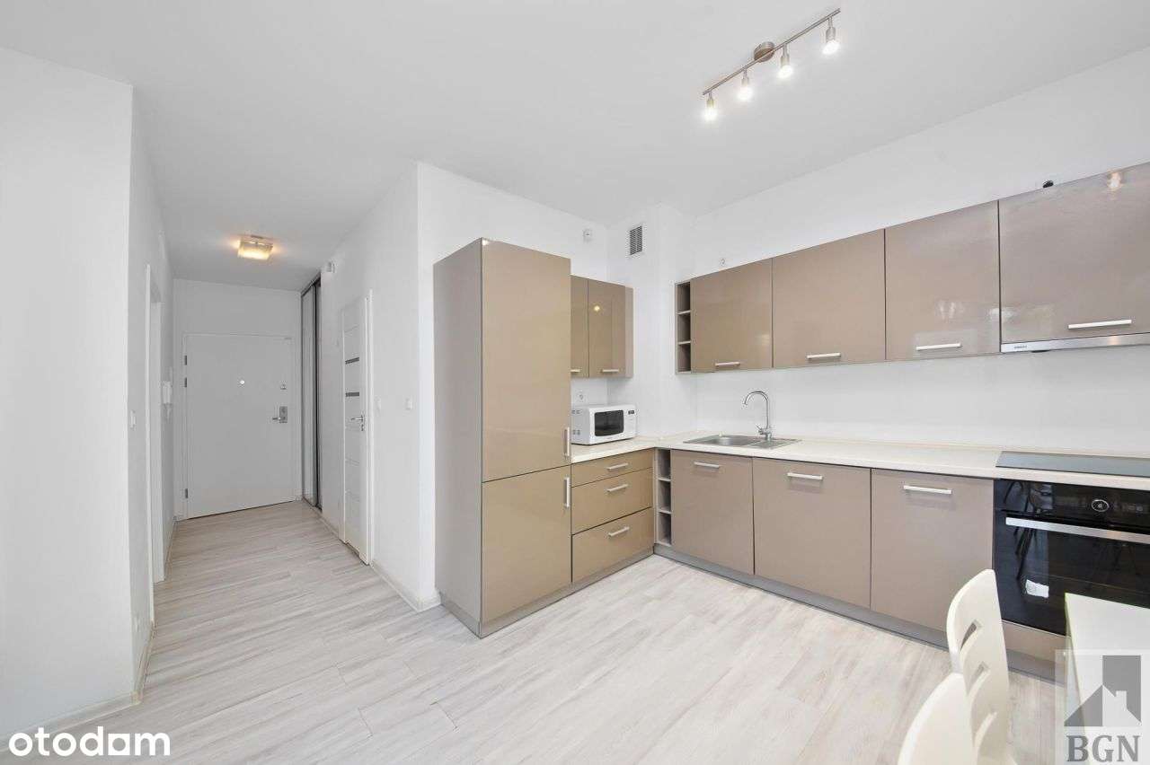 pl Jana Pawła II - 2 pok, ul.Ziemowita-8