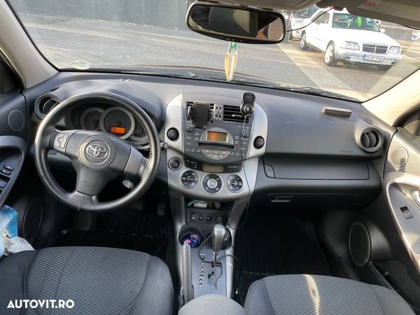 Toyota RAV4 2.0 Aut Executive - 9