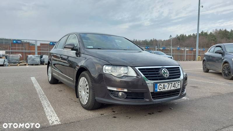 Volkswagen Passat 1.8 TSI Comfortline - 5