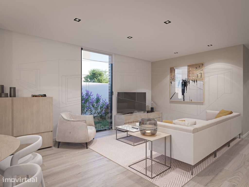 Moradia Geminada T3 com Anexos e Jardim -Aradas-10