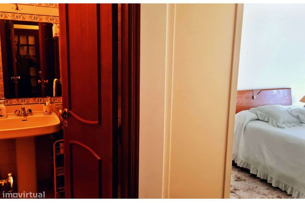 Coimbra T3 desafogado com garagem-13