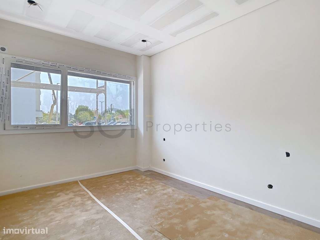 Extraordinário Apartamento T3+1 com amplas áreas em Coina-27