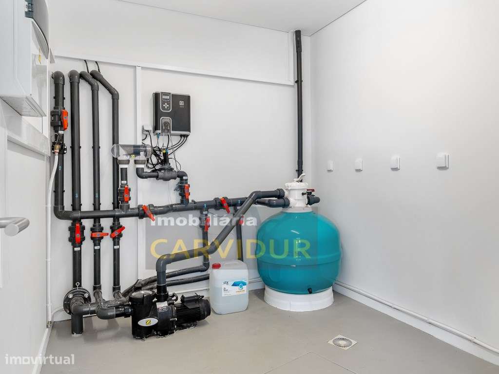 Moradia T5 de Luxo com Piscina Infinita ,Campo de Padel e Elevador ...-34