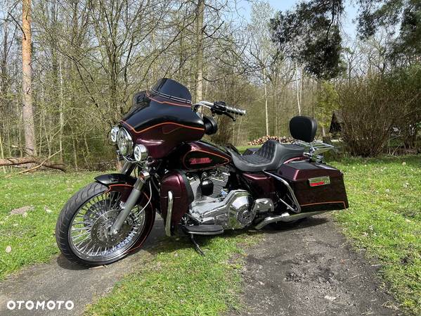 Harley-Davidson Touring Street Glide - 13