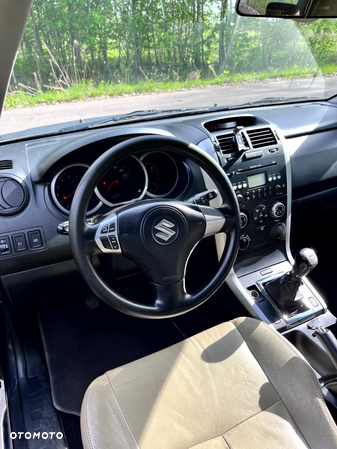 Suzuki Grand Vitara 1.9 DDiS Comfort - 12