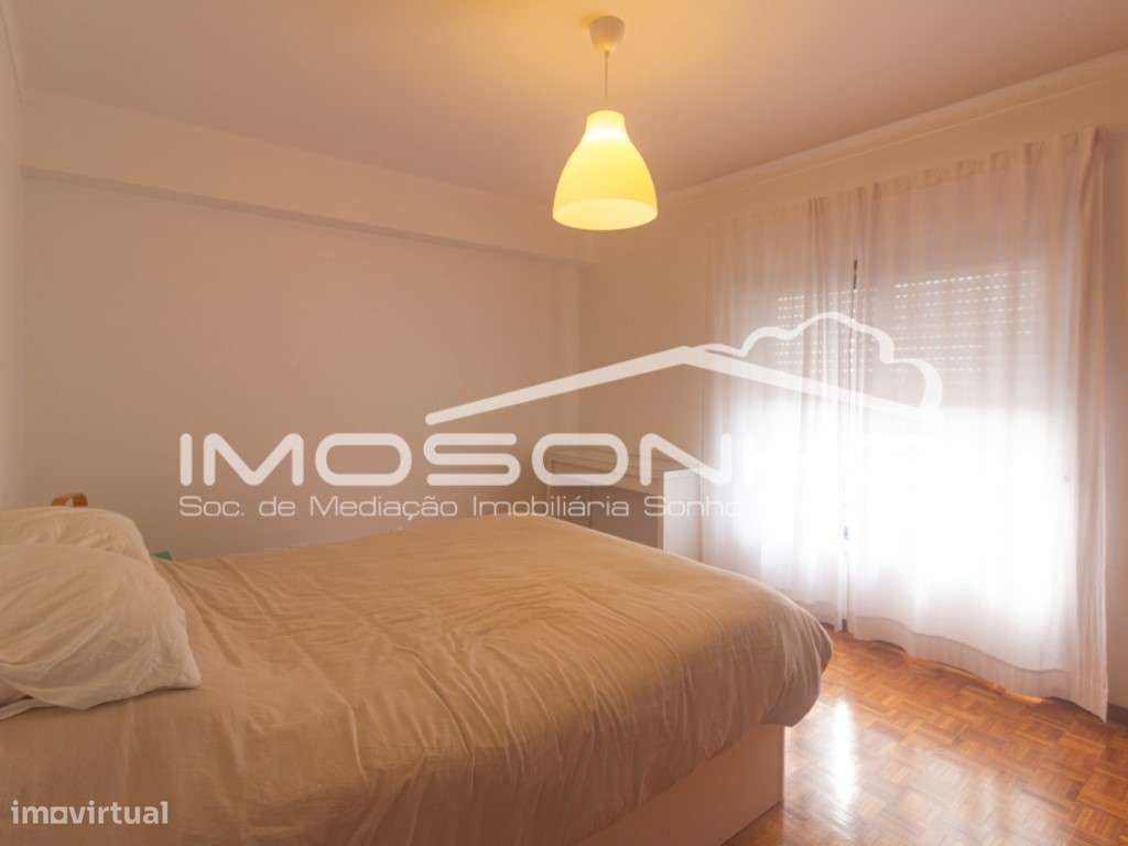 Apartamento T3, com terraço e elevador, no centro da Marinha Grande-11